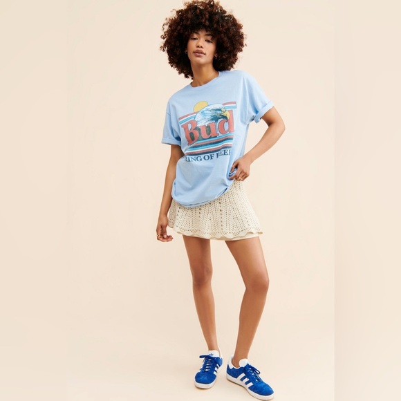 Junk Food Clothing x Budweiser Unisex Eagle King Beer Tee in Color Sky Blue - Picture 3 of 7